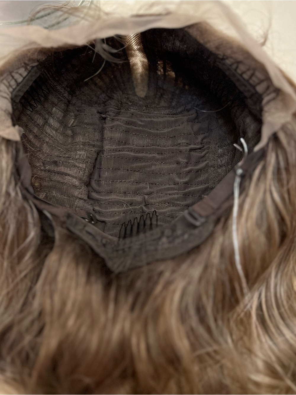 Blonde Wavy Lace Front Wig - Natural Honey Blonde - Picture 4 of 5